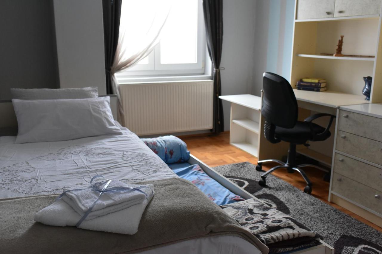 Blue House Apartment Ni Dış mekan fotoğraf